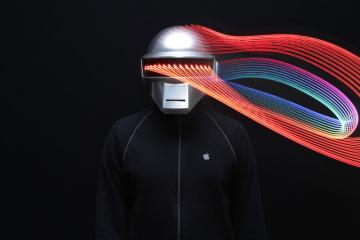 DIY: 3D Printed Daft Punk Helmet with Bluetooth