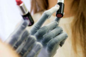 Touch Bionics i-limb quantum Bionic Hands