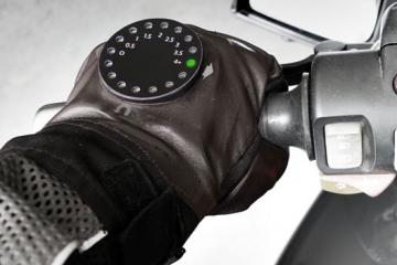 TurnPoint Bluetooth Smart Glove with LED Directions