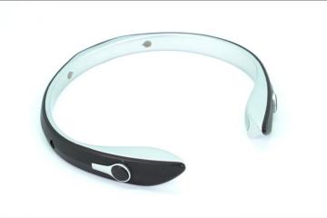 NUGUNA Neckband for People with Hearing Loss
