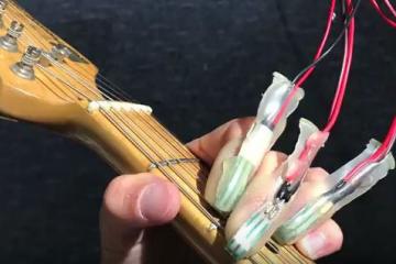 Expanded Finger Visualizes Your Musical Performance